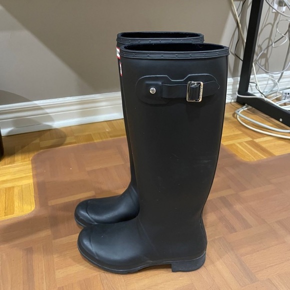 Hunter Rain Boots with socks - Picture 2 of 3